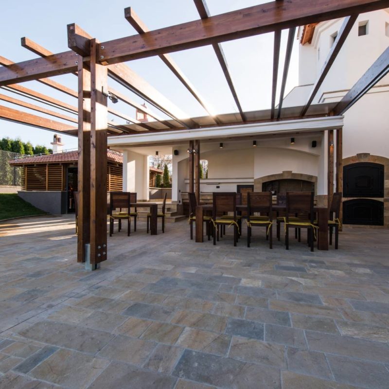 Pose de carrelage ext&eacute;rieur pour piscine et terrasse dans la r&eacute;gion Grand-Est (Saint-Louis, Mulhouse, Colmar, S&eacute;lestat, Strasbourg) Saint-Di&eacute;-des-Vosges